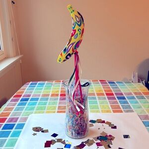 🍌 SWIRLY BANANA SHAKER 🍌 NWT🍌